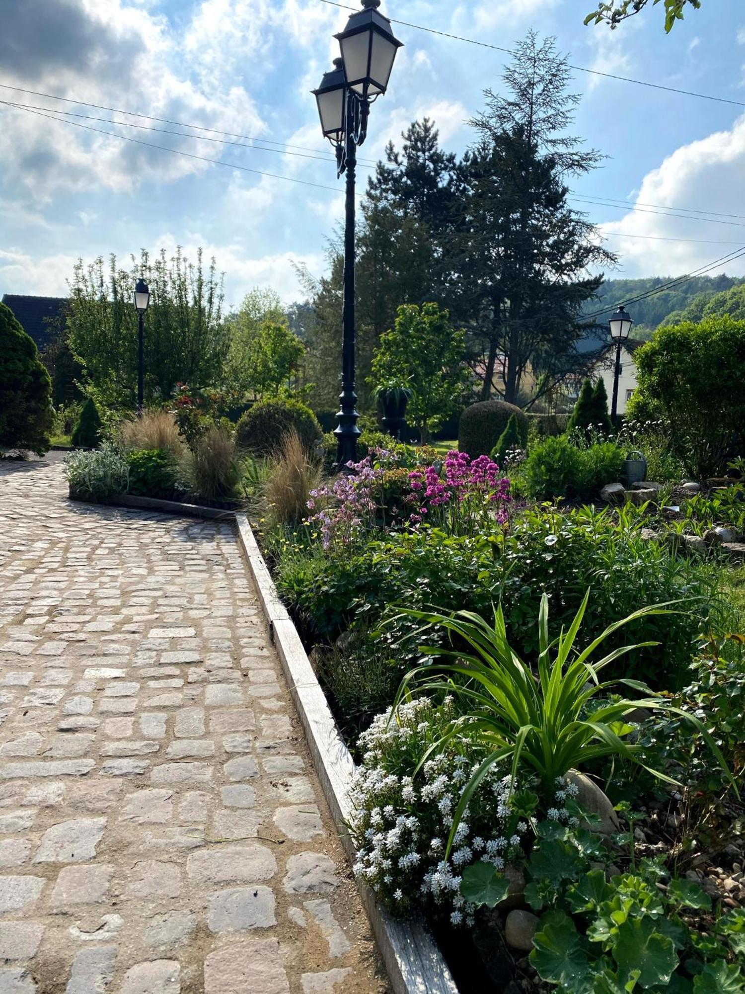 Logis Hotel Domaine Du Moulin Saint-Avold Luaran gambar